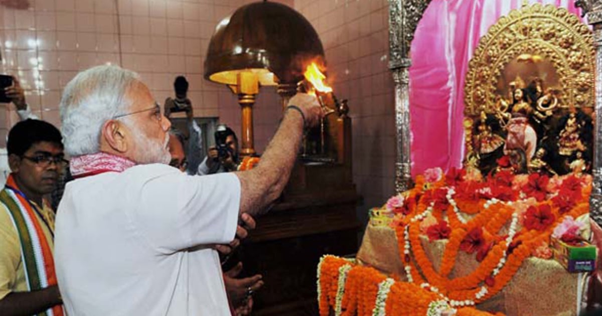 जय छठी मैया!  प्रधानमंत्री नरेंद्र मोदी ने देश के लोगों को छठ पूजा की शुभकामनाएं दीं