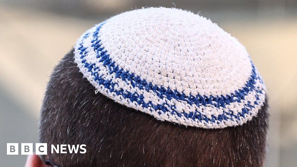 ब्रिटेन के विश्वविद्यालयों में यहूदी छात्र 'बेहद चिंतित' हैं, संघ ने चेतावनी दी है