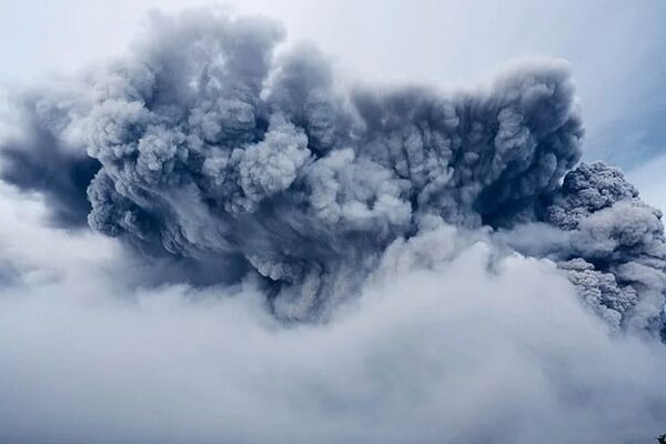 Iceland Volcano Erupts After Weeks Of Quake Activity: Meteorological Office