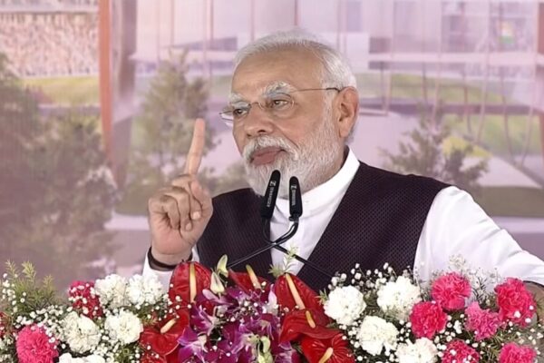 पीएम मोदी: गरीबों का भरोसा नहीं, बोले मोदी- अपना सब कुछ लगा