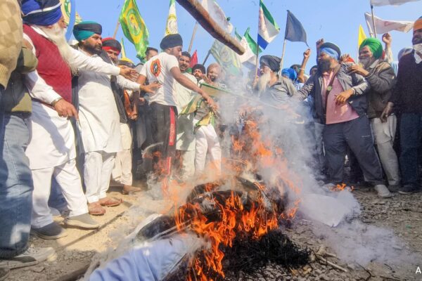 किसानों का मार्च 29 फरवरी तक रुका, प्रदर्शनकारी सीमाओं पर डटे रहेंगे