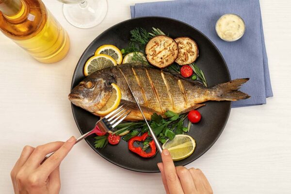 मछली के स्वास्थ्य लाभ: मछली खाने के फायदे और नुकसान, जानें
