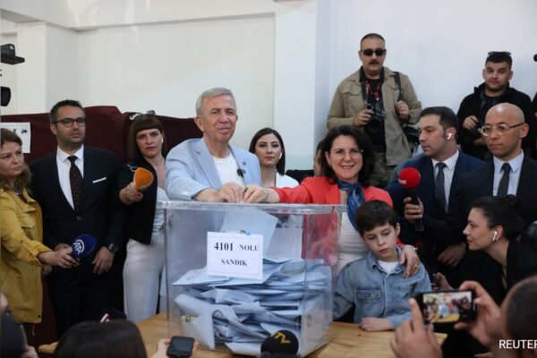 तुर्की के विपक्ष ने प्रमुख स्थानीय चुनावों में एर्दोगन को हराया