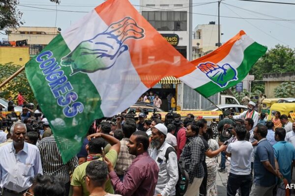 Big Setback For Congress After 400 Workers In Rajasthan Quit Party