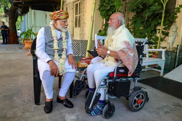 PM Modi meets Shatrusalyasinhji