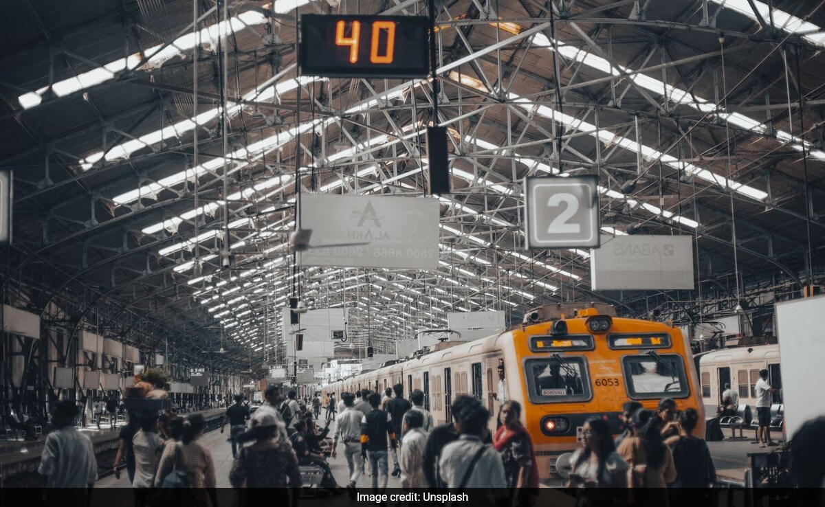 मध्य रेलवे का 63 घंटे का मेगा ब्लॉक मुंबई लोकल ट्रेन सेवाओं को प्रभावित करेगा