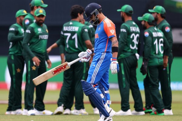 भारत बनाम पाकिस्तान: "घमंडी, लापरवाह" - बल्लेबाजी पतन के बाद सुनील गावस्कर ने रोहित शर्मा और कंपनी पर हमला किया | क्रिकेट समाचार