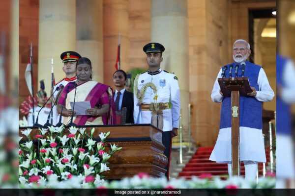 "युवा और अनुभवी का बेहतरीन मिश्रण": प्रधानमंत्री मोदी ने अपनी नई टीम की प्रशंसा की